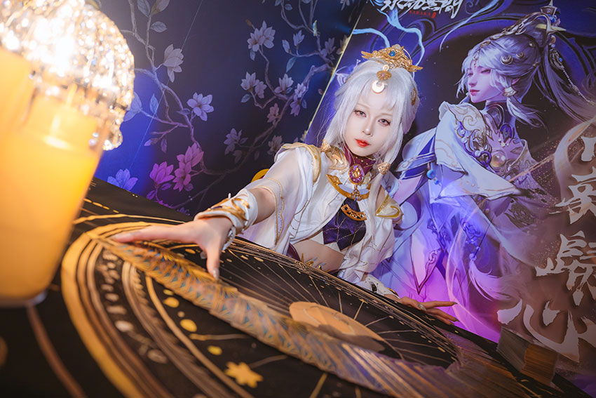 Coser 優珈更化身全新英雄 「甘璇」為玩家帶來結合角色設定的星象塔羅占卜